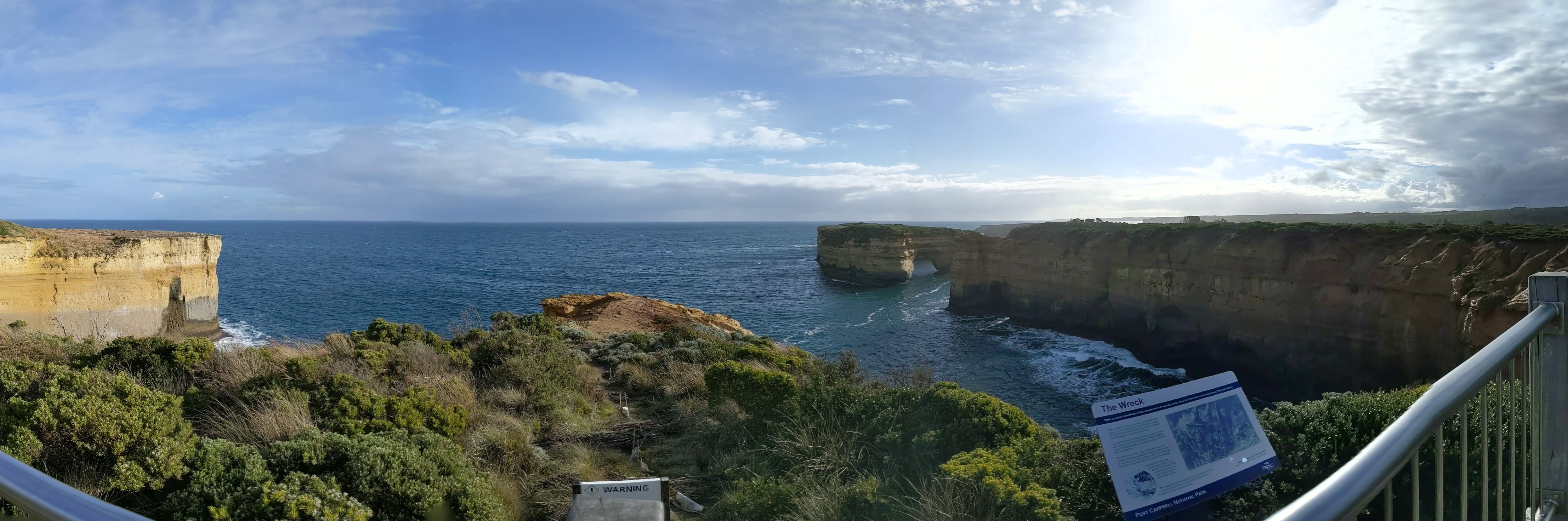 Panoramic picture of great ocean road